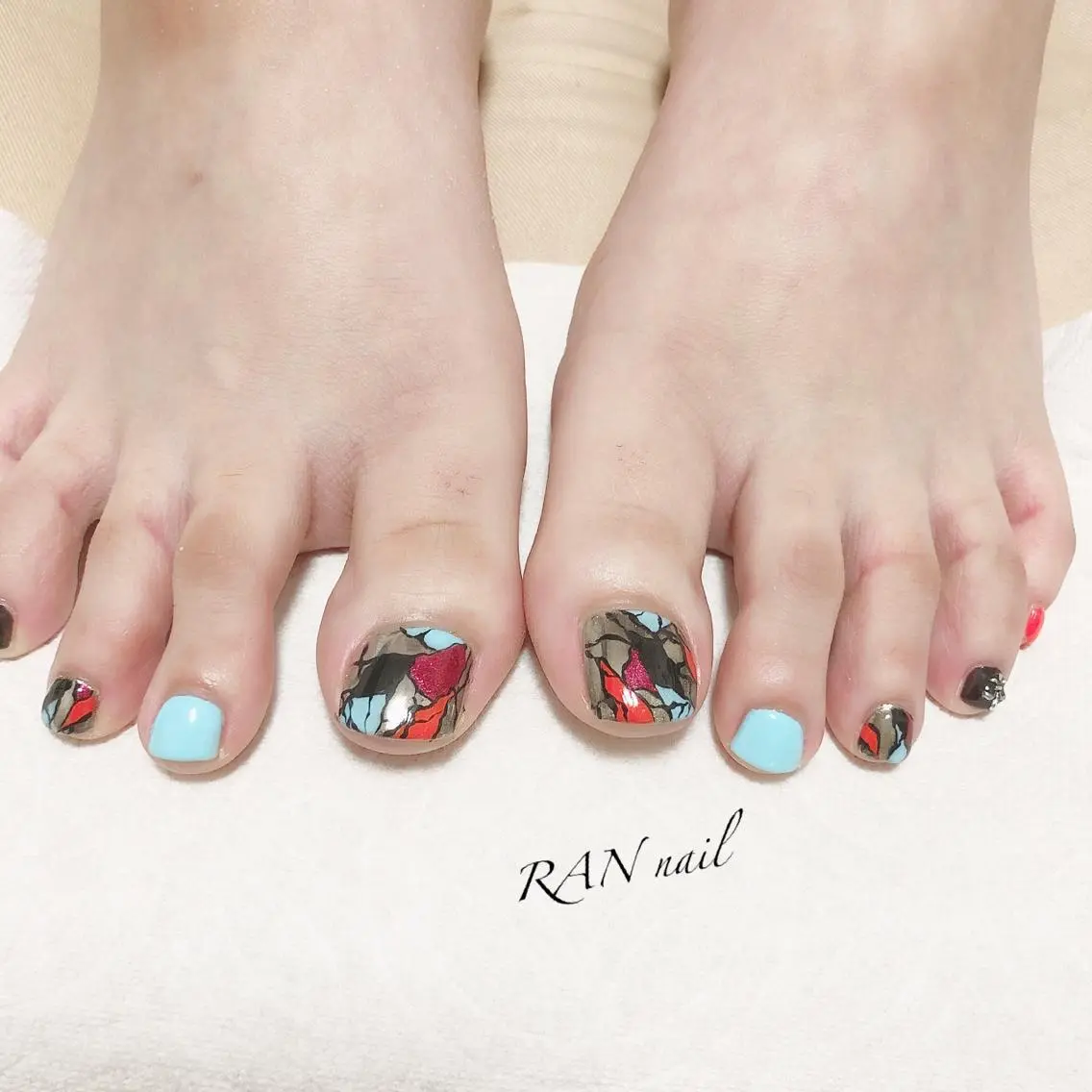 ネイル ミラーネイル ハンドネイル フットネイル RAN nailのネイルデザイン