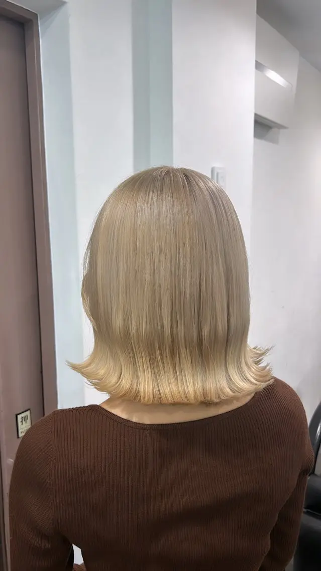 ミディアム カラー ヘアカラー 艶髪✖️ハイトーン 🫧YURIA🫧のヘアスタイル