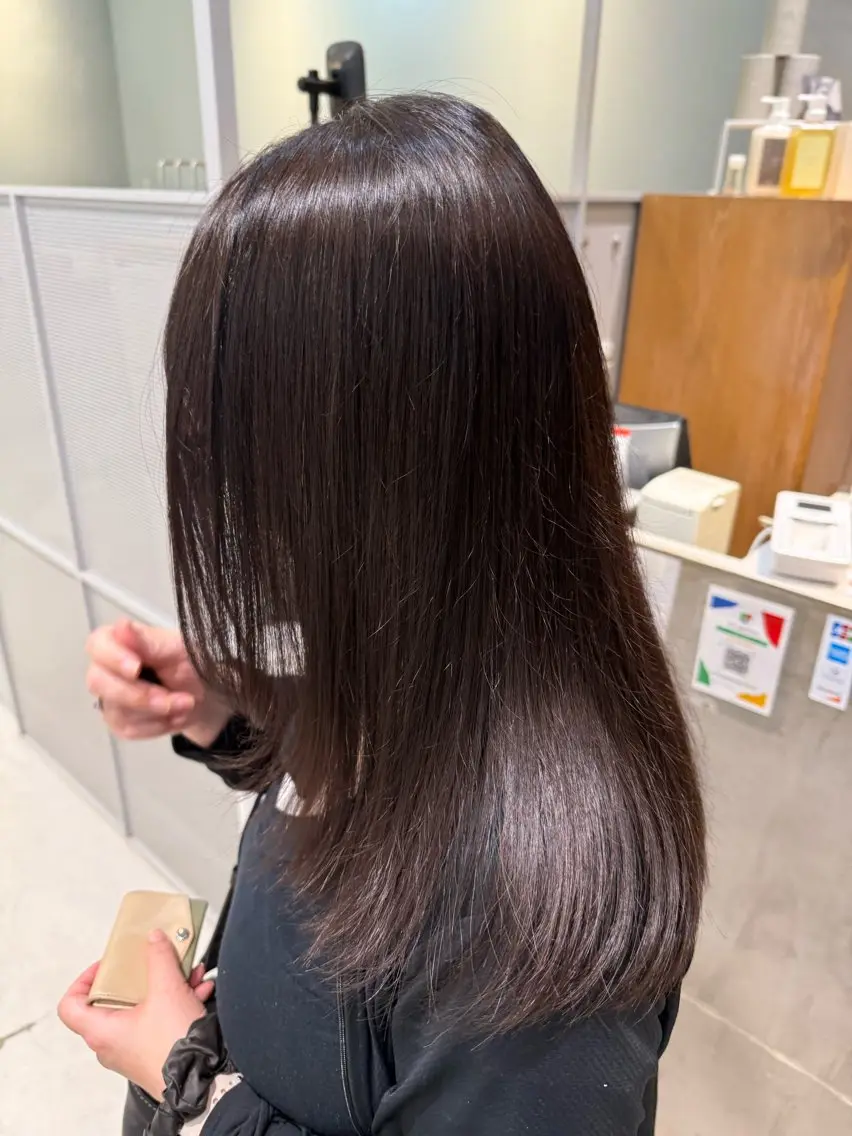 セミロング 縮毛矯正 辻岡 悠稀のヘアスタイル