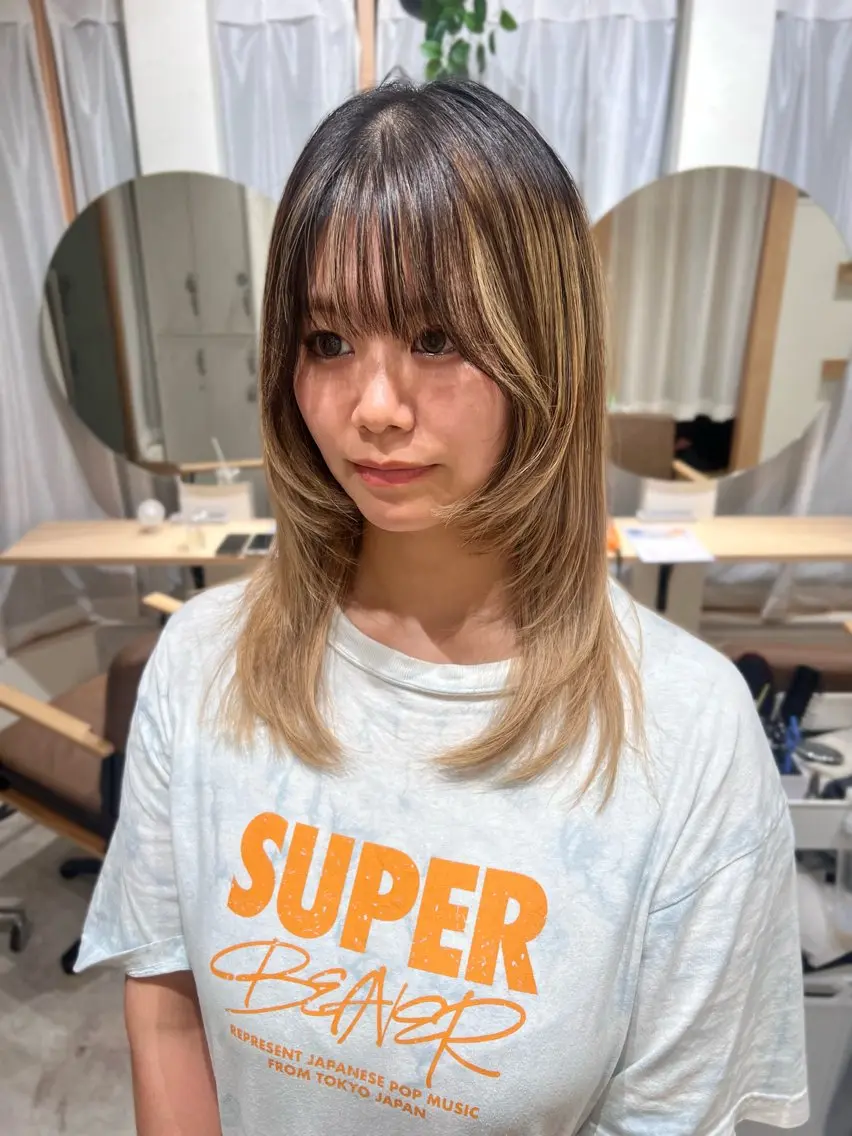 セミロング 伸ばしかけ レイヤーカット Day .1のヘアスタイル