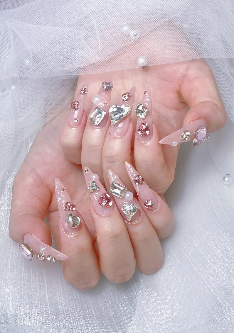 ネイル 成人式 韓国ネイル ロングネイル マグネットネイル 大理石ネイル(マーブル) ハンドネイル Sanie Salonのネイルデザイン