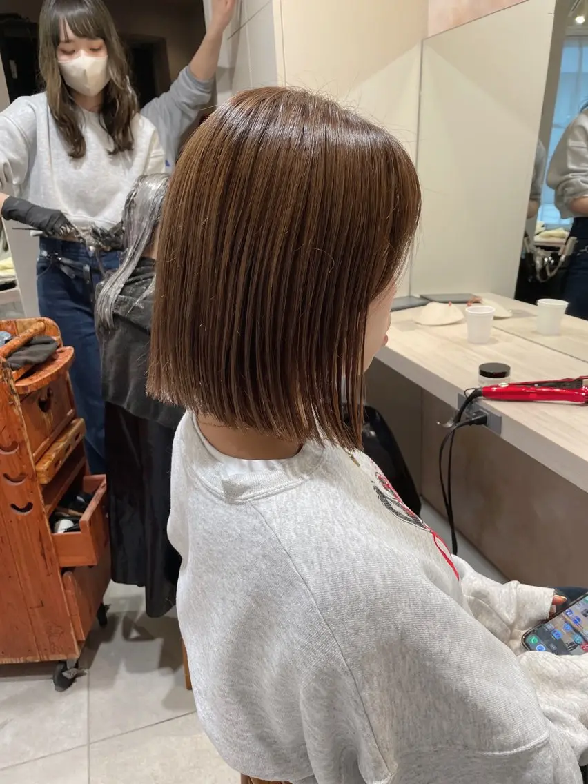 ミディアム カラー ベージュカラー オレンジ ボブ カット ヘアカラー トリートメント 切りっぱなしボブ ソノキユウカのヘアスタイル