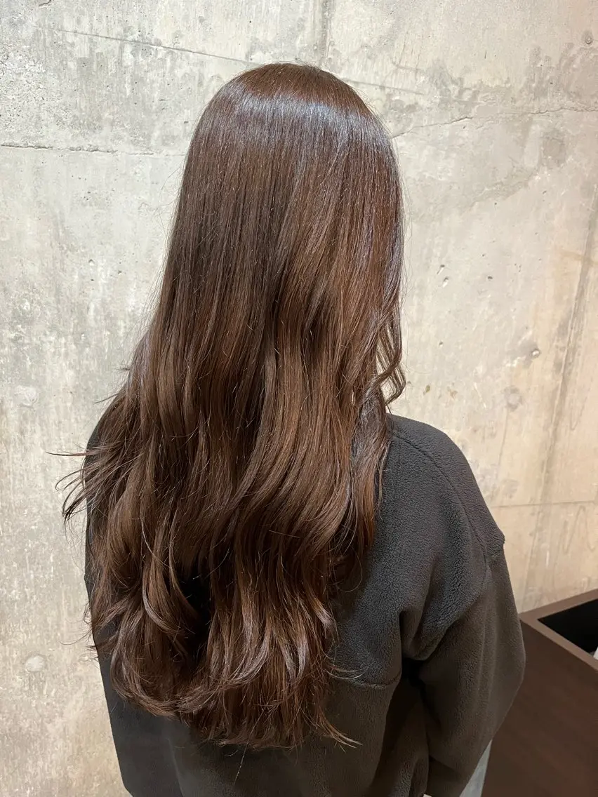 ロング 神田 梨華のヘアスタイル