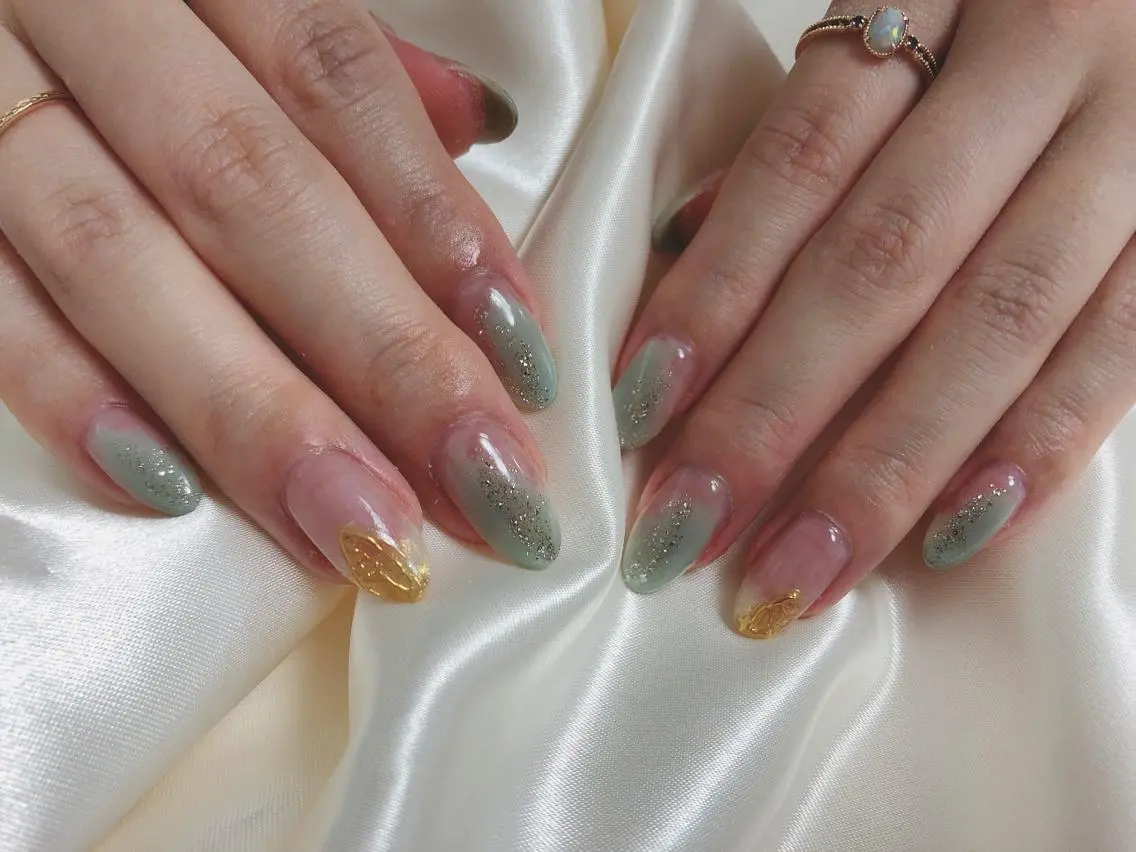 ネイル ピスタチオネイル ハンドネイル mogunail &blowのネイルデザイン