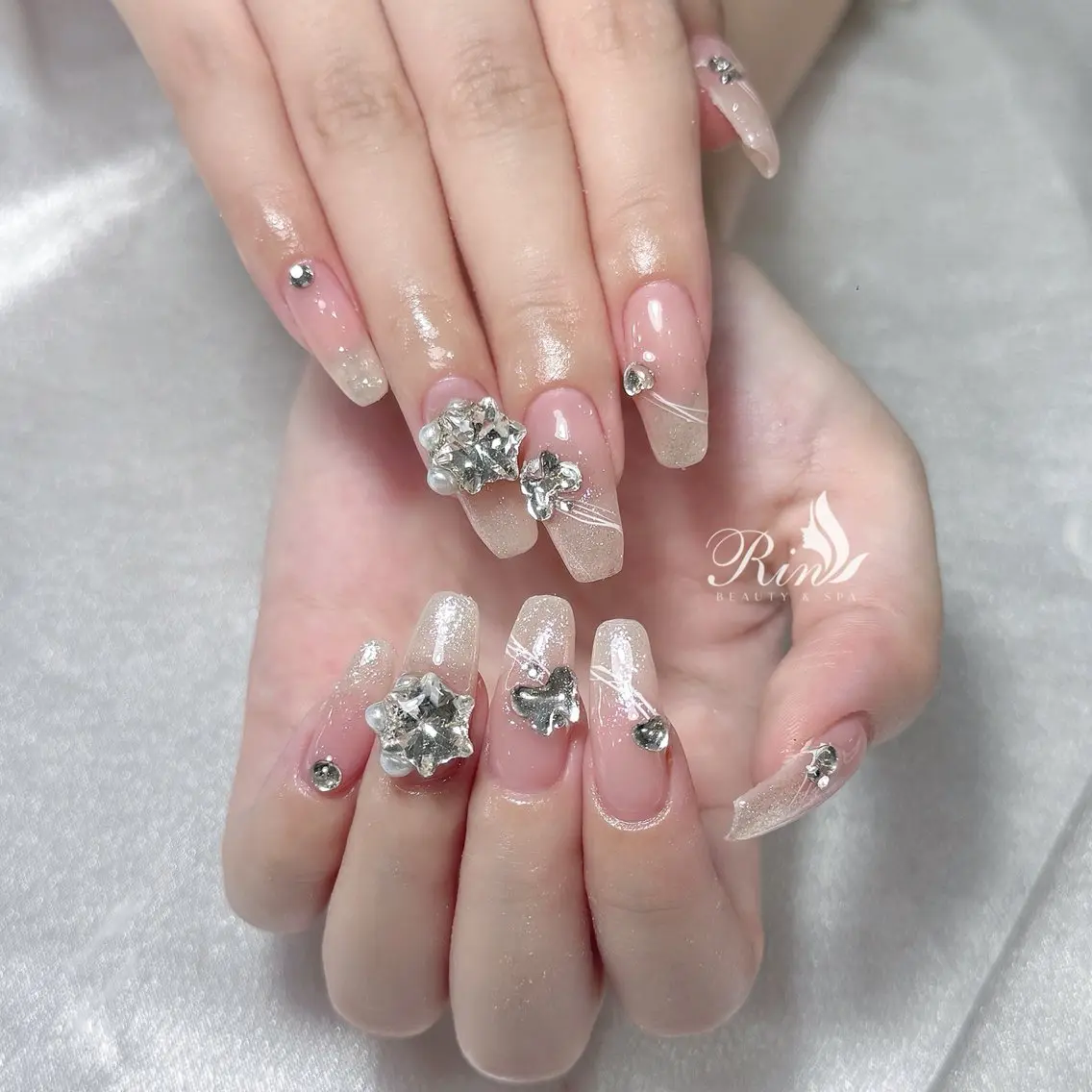 ネイル アートネイル 長さ出し ガーリー 韓国ネイル 持ち込み ハンドネイル Rin Nail 新大久保店のネイルデザイン