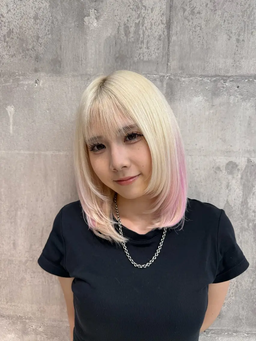 ミディアム カラー ヘアアレンジ ベージュカラー ブリーチ ブロンド ミルクティーベージュ ピンクカラー ヘアカラー 【🥀履歴修正🥀】 ハイトーン職人/拓真のヘアスタイル