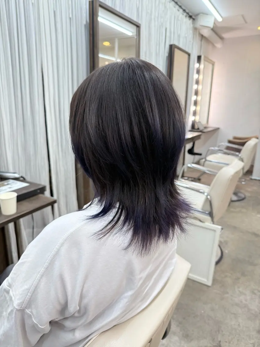 セミロング カラー すずき さくやのヘアスタイル