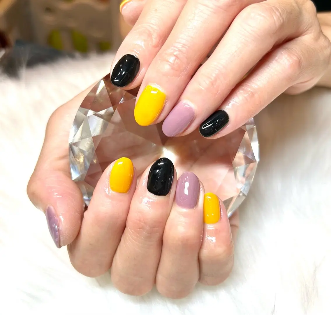 ネイル ハロウィン 持ち込み ニュアンスネイル 頑張る女性の味方✴︎ M.i nail ♡のネイルデザイン
