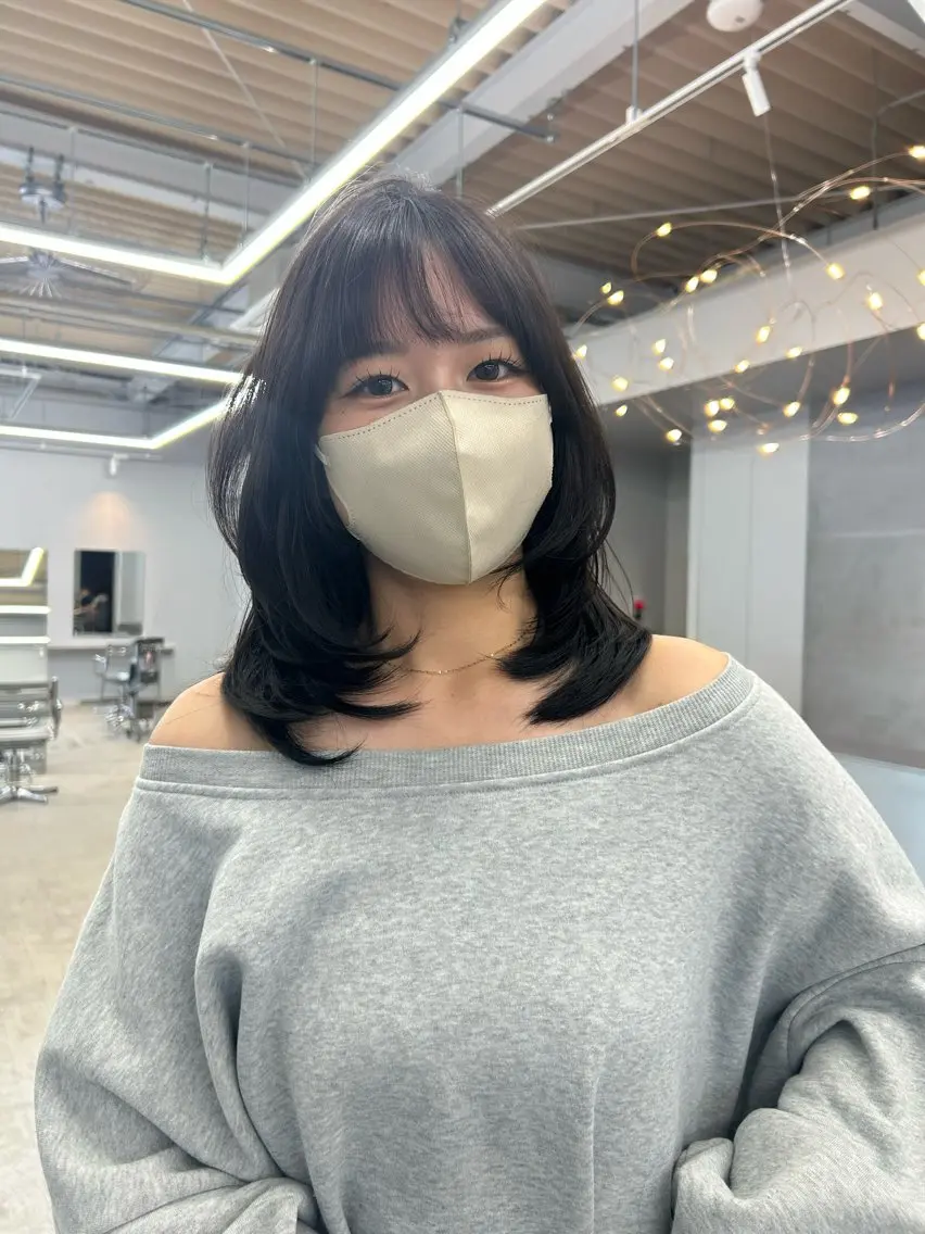 カラー 川﨑 晴菜のヘアスタイル