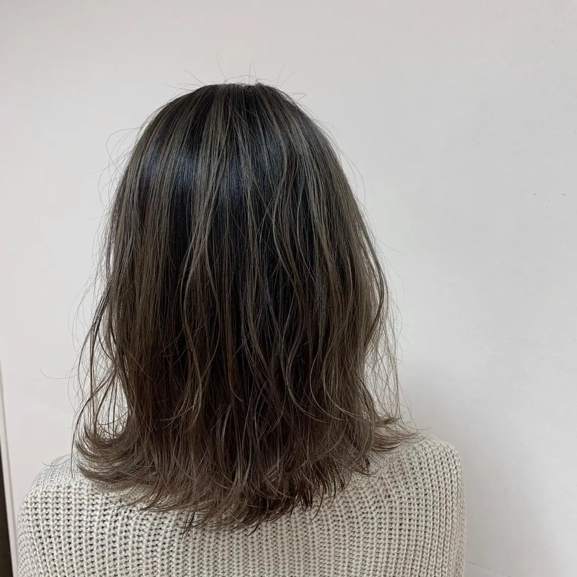 ミディアム カラー ヘアアレンジ ヘアカラー トリートメント 【Sweep】おじま のぞみのヘアスタイル