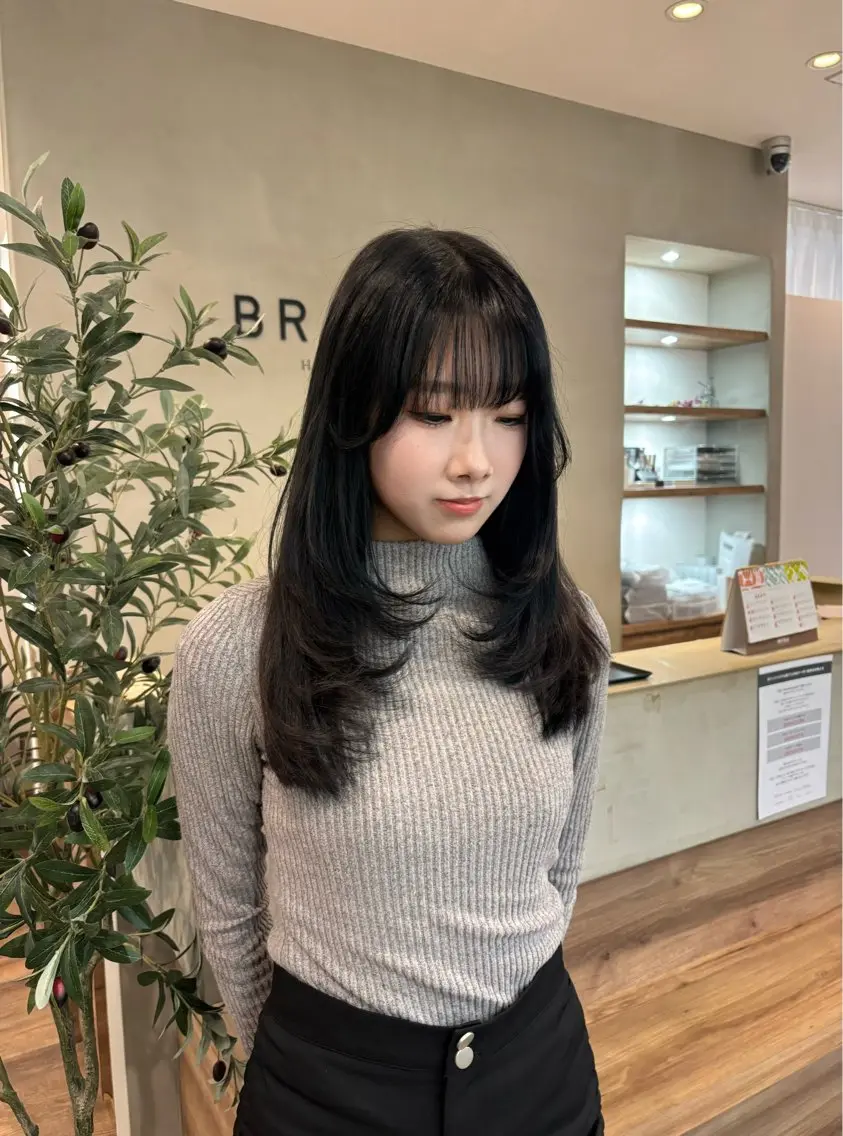 ロング カラー ロングレイヤー 顔まわりレイヤー 顔周りカット レイヤーカット ロング 髙木琉菜/レイヤー /シャギーカットのヘアスタイル