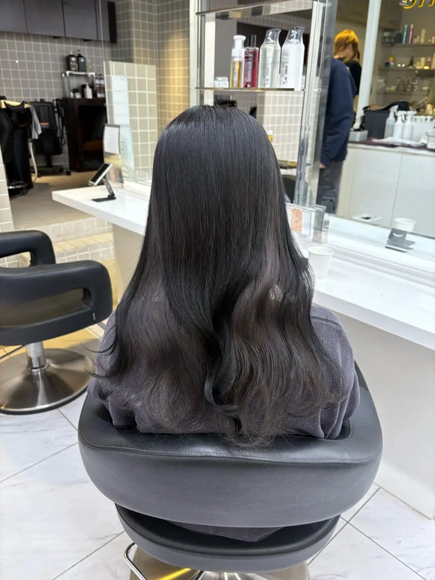 ロング ヘアカラー トリートメント ヘッドスパ ヘアセット 寒色/ベージュヘア ブリーチありMiOのヘアスタイル