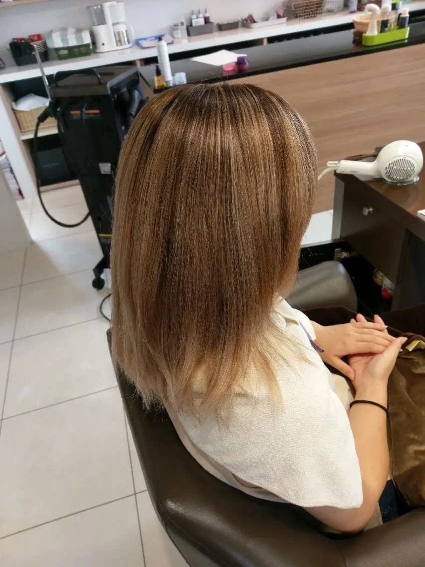 ミディアム ハイライト ヘアカラー 千葉 光春のヘアスタイル