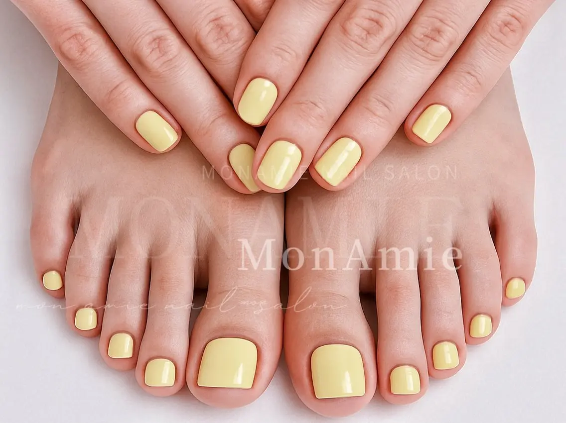 ネイル フットネイル ワンカラーネイル ハンドネイル フットネイル ハンドケア MonAmie NailSalonのネイルデザイン