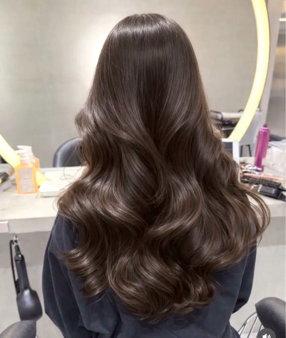 ロング チョコレートブラウン 髪質改善 レイヤーカット 🎀透明感カラー shizuka🎀のヘアスタイル