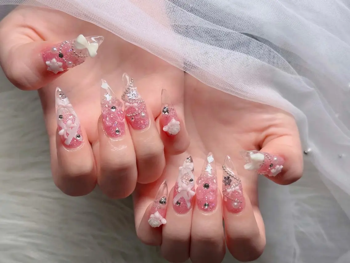 ネイル チークネイル フレンチネイル キラキラネイル 韓国ネイル マグネットネイル ハンドネイル yuuna hbabynailのネイルデザイン
