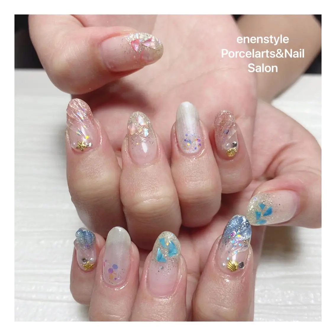ミディアム ネイル ハンドネイル 🐾enen style 🐾のネイルデザイン