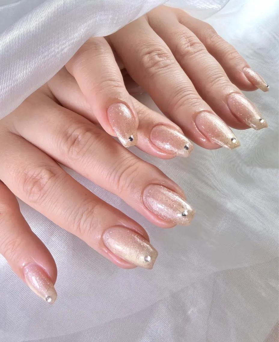 ネイル ロングネイル マグネットネイル ワンカラーネイル シンプルネイル ハンドネイル Nailsalon MONA.のネイルデザイン