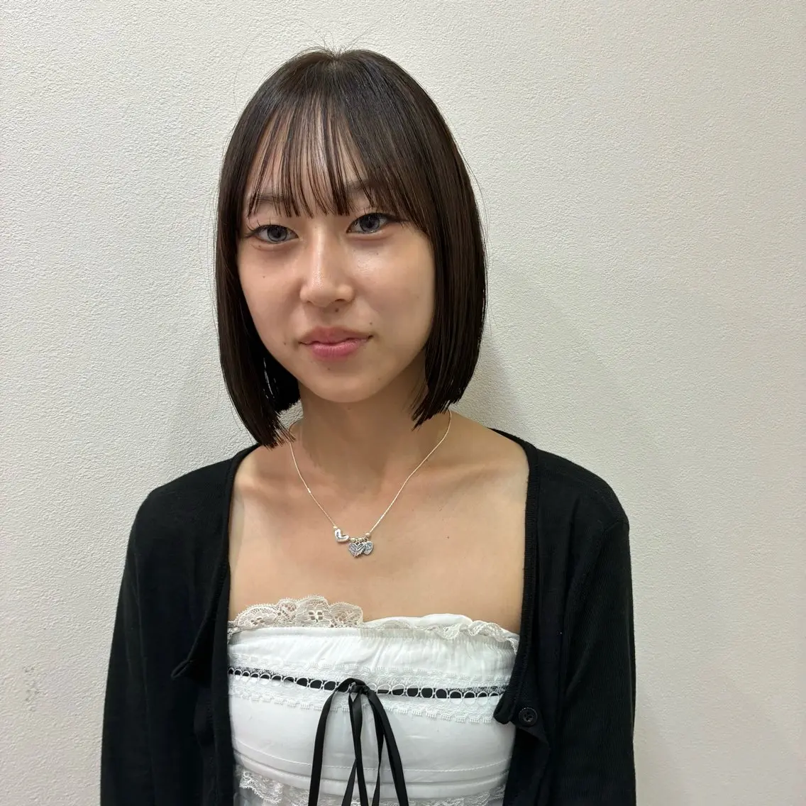 ショート 切りっぱなしボブ ボブ カット ヘアカラー トリートメント newi広島 tomokaのヘアスタイル