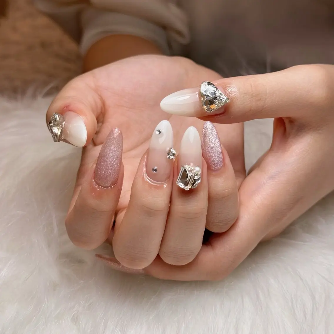 ネイル キラキラネイル マグネットネイル ワンホンネイル nailsalon ChuColaのネイルデザイン
