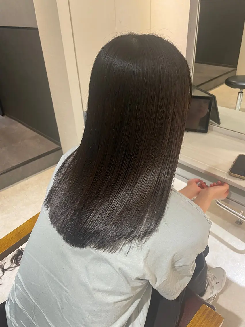 ミディアム カット ヘアカラー トリートメント le. pidorgeのヘアスタイル