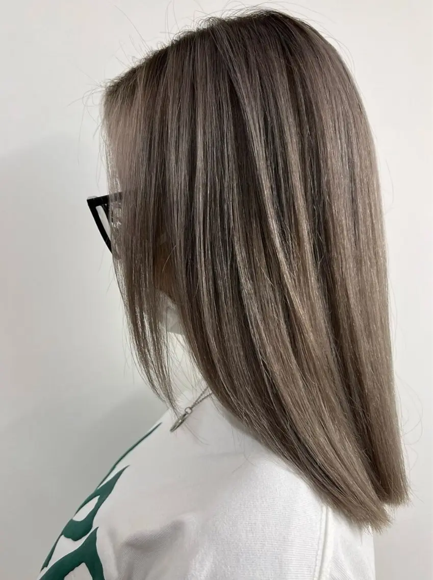 カラー ハイライトカラー ヘアカラー 永瀬 陽菜のヘアスタイル