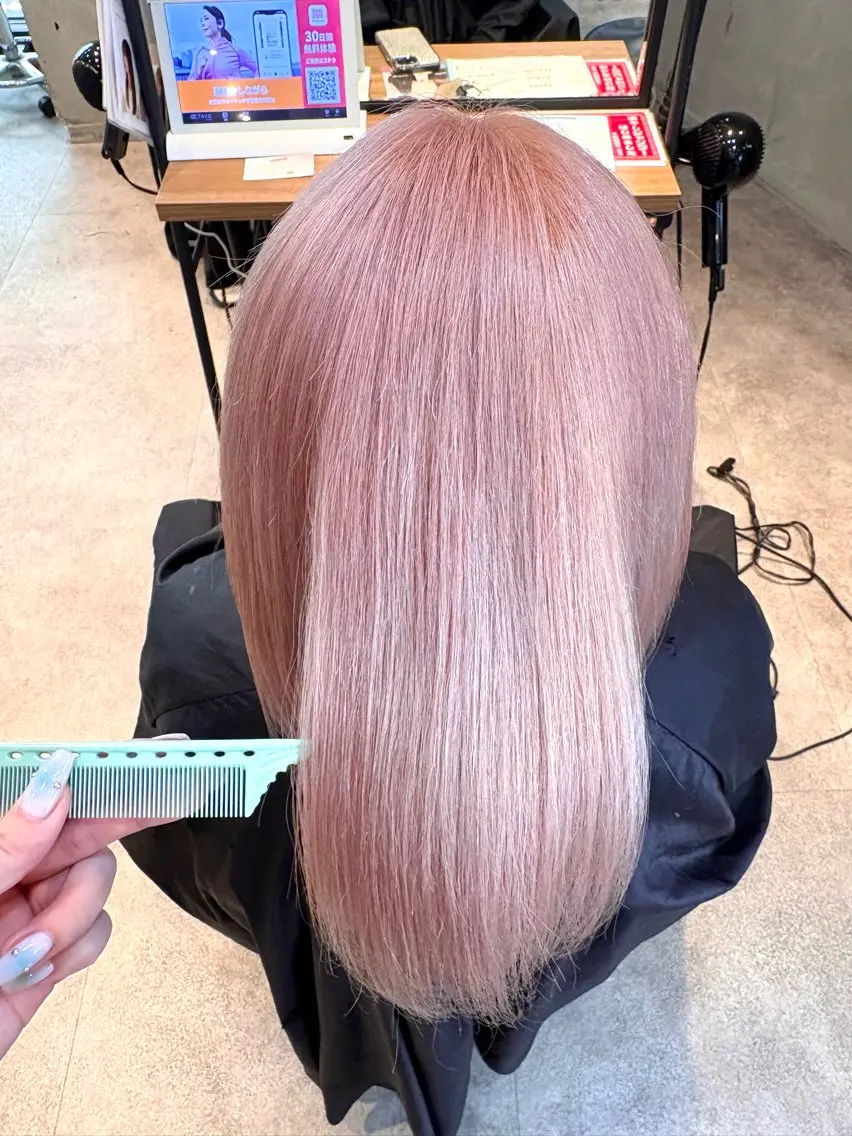 カラー ヘアカラー c h i h i r oのヘアスタイル