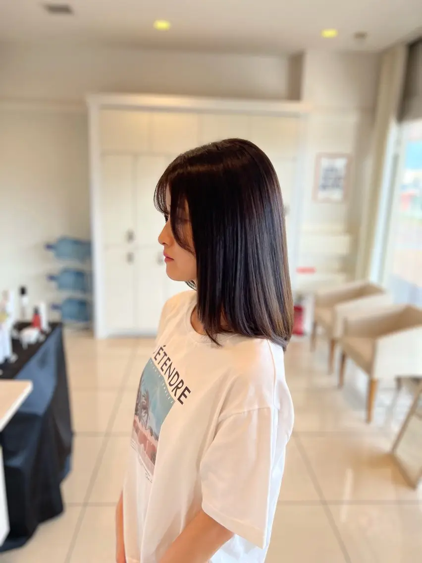 セミロング カット 縮毛矯正 トリートメント 金子 直樹のヘアスタイル