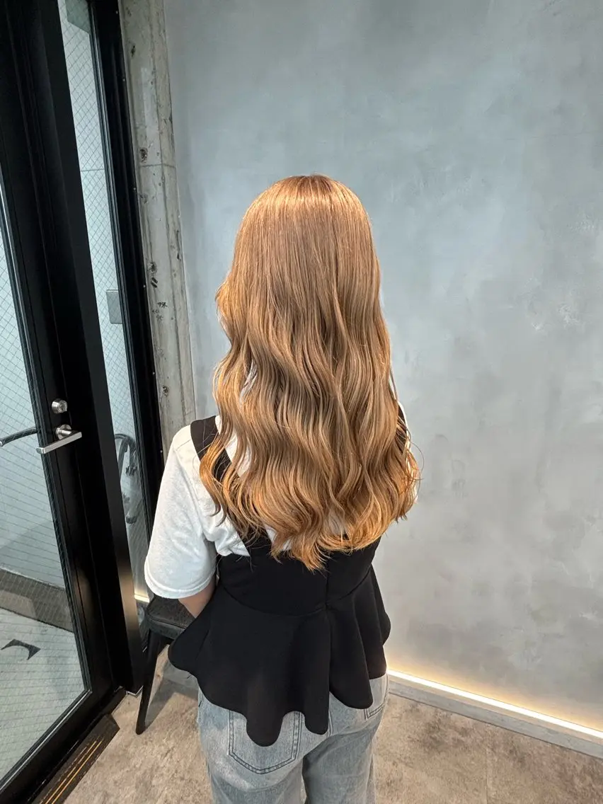 カラー ブリーチ ハイトーンカラー カット ヘアカラー トリートメント 暖色/ハイトーン/ カラー/HBLのヘアスタイル