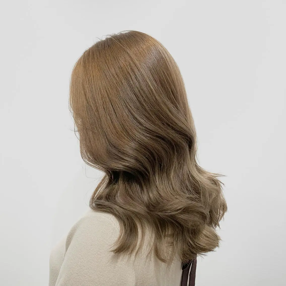 セミロング カラー ヘアアレンジ キヨミ 韓国レイヤーカットのヘアスタイル
