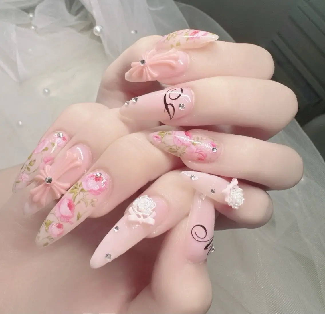 ネイル オーロラネイル クリアネイル フラッシュネイル フレンチネイル ジェルネイル ハンドネイル Sakura Nanaのネイルデザイン