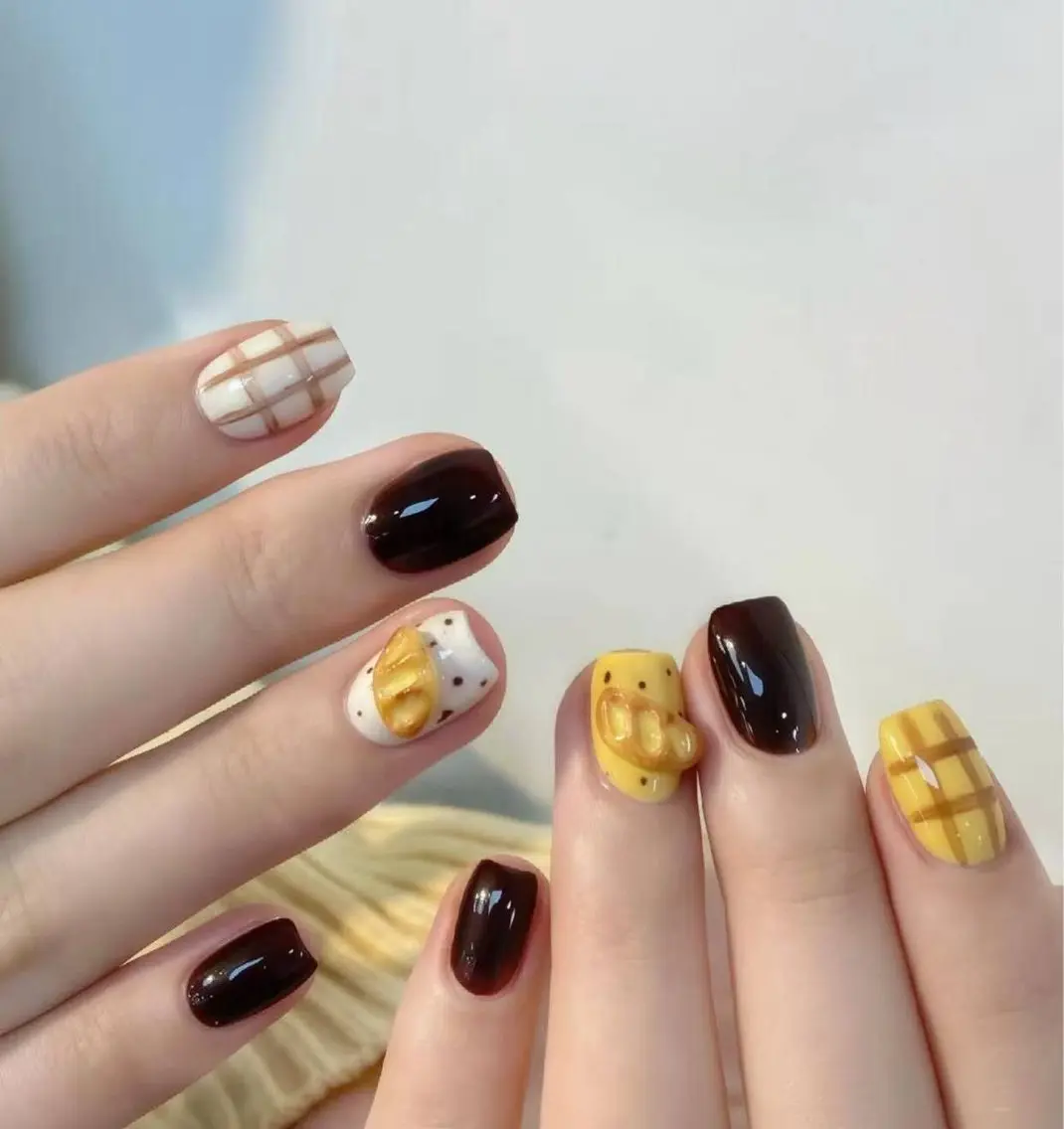 ネイル オーロラネイル フラワーネイル フットネイル フレンチネイル ジェルネイル ハンドネイル BabyYouMi nailのネイルデザイン
