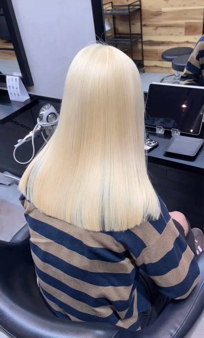 カラー 齊藤 千隼のヘアスタイル