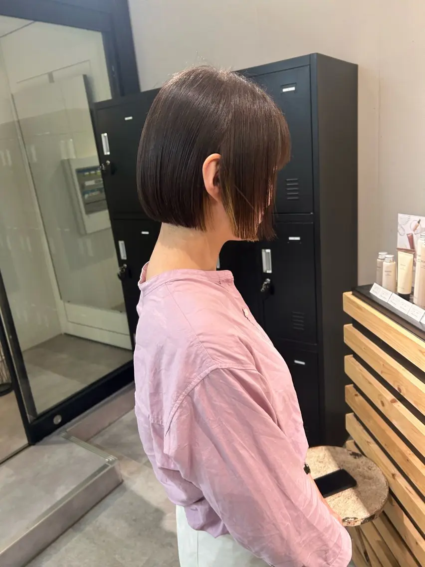 ショート 切りっぱなしボブ ボブ カット ウルフカット レイヤーカット上柿のヘアスタイル