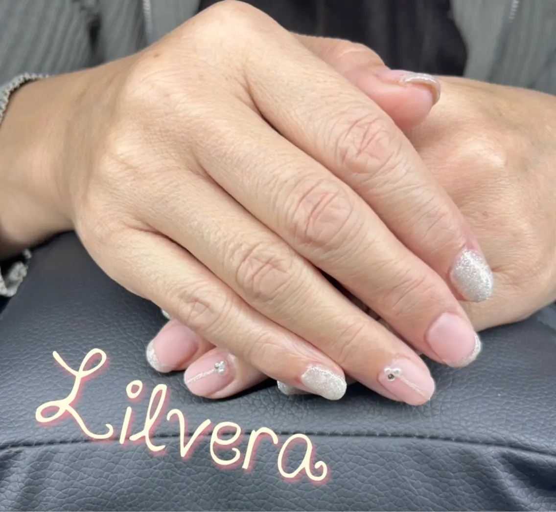 ネイル ハンドネイル 中村 春菜のネイルデザイン