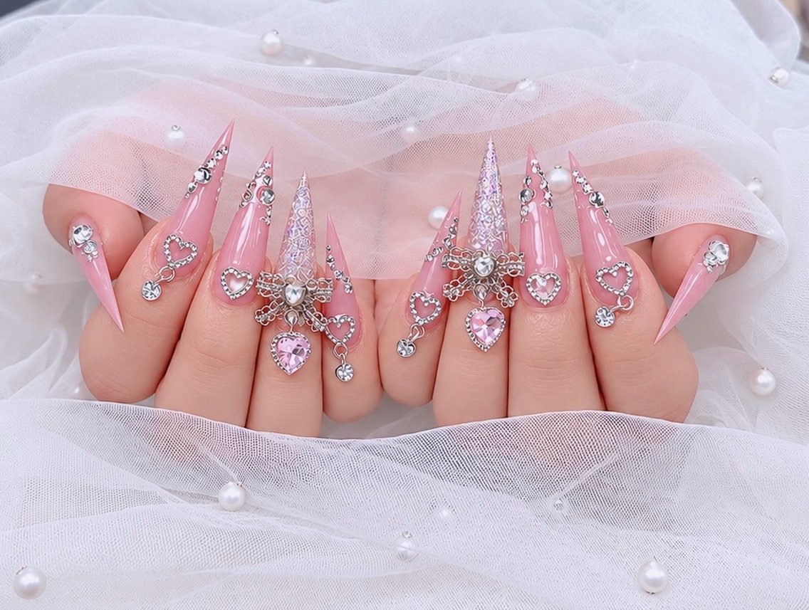 ネイル アートネイル フレンチネイル ジェルネイル 氷ネイル・うるうるネイル キラキラネイル ハンドネイル Julie NailSalonのネイルデザイン