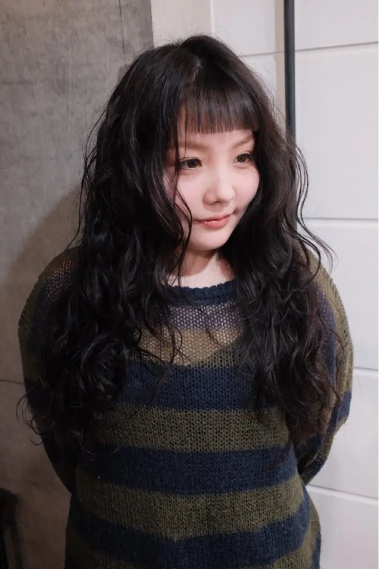 ロング パーマ ボブ レイヤーカット デジタルパーマ カット パーマ 縮毛矯正 【お洒落パーマ】 Elme　肥塚康汰郎のヘアスタイル