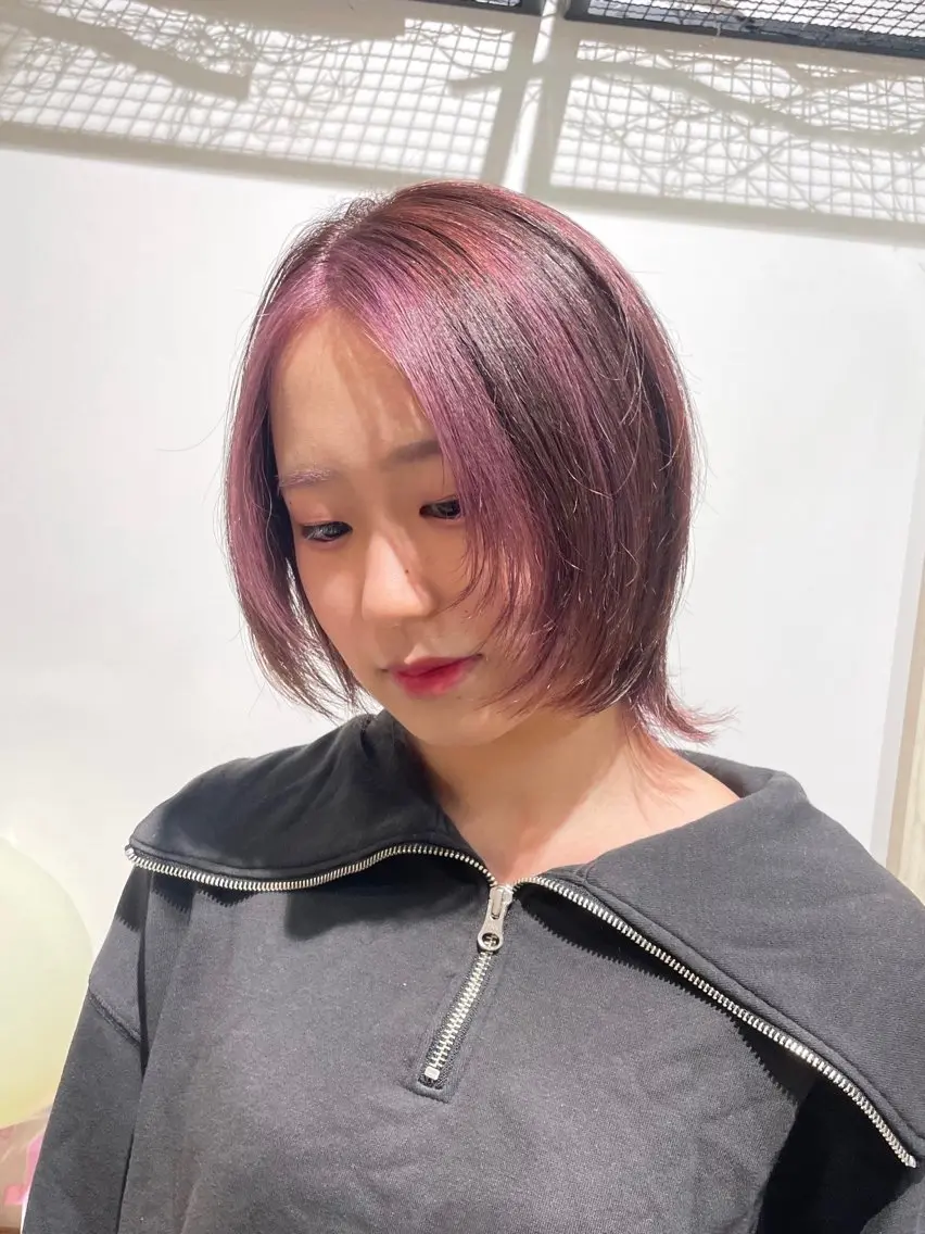 ミディアム カラー デザインカラー ハイライトカラー インナーカラー ハイライト ヘアカラー ハイトーン🦄ネイル 💞のぶちのネイルデザイン