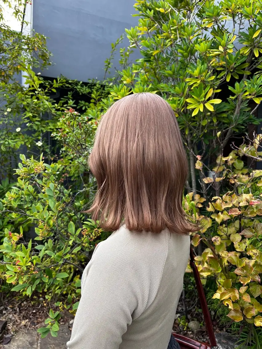 ミディアム カラー ヘアカラー ブリーチ/透明感ベー ジュ/ふじわら はゆのヘアスタイル