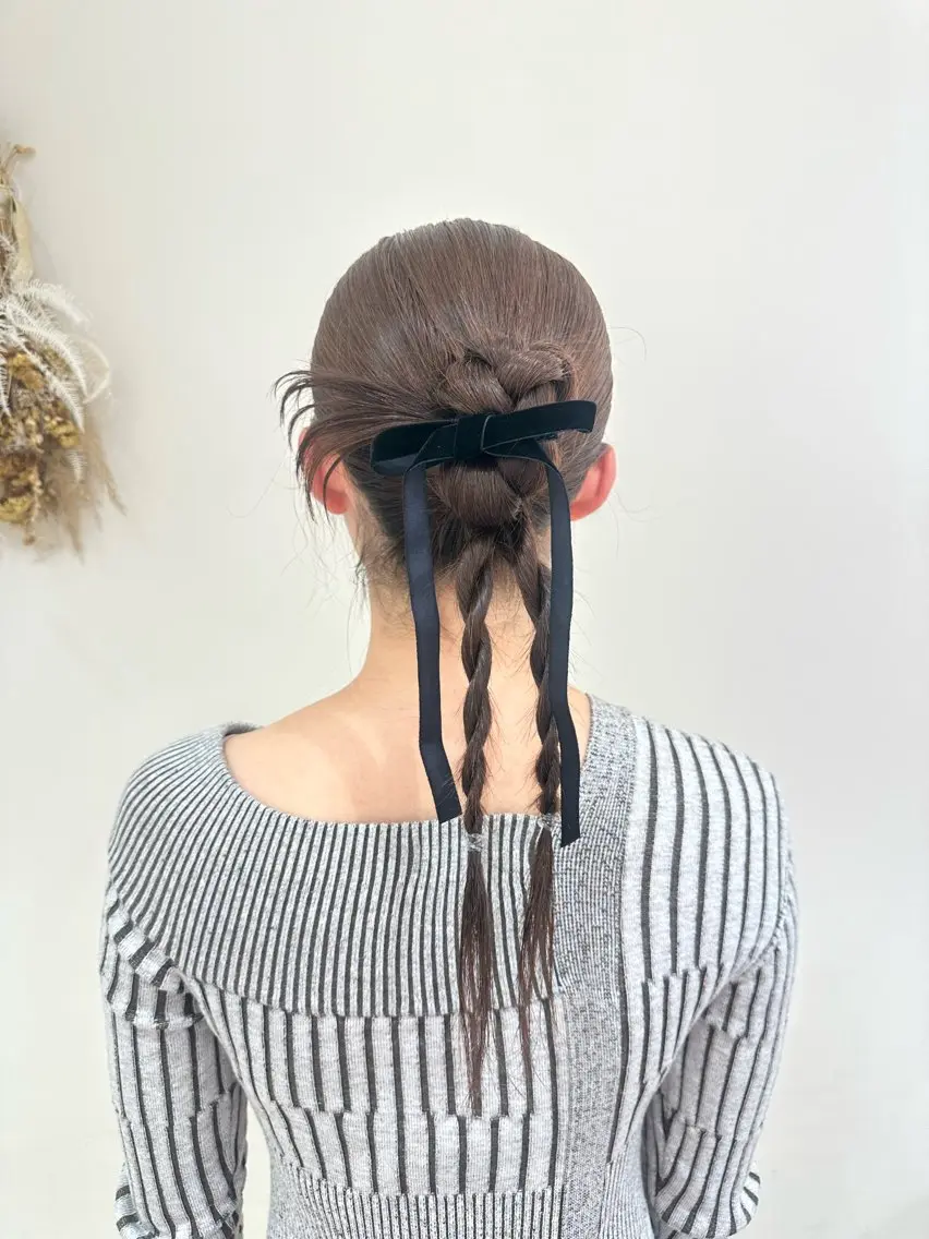 セミロング カラー ヘアアレンジ ヘアセット タイトボブ個性派カラ ーAKANEのヘアスタイル