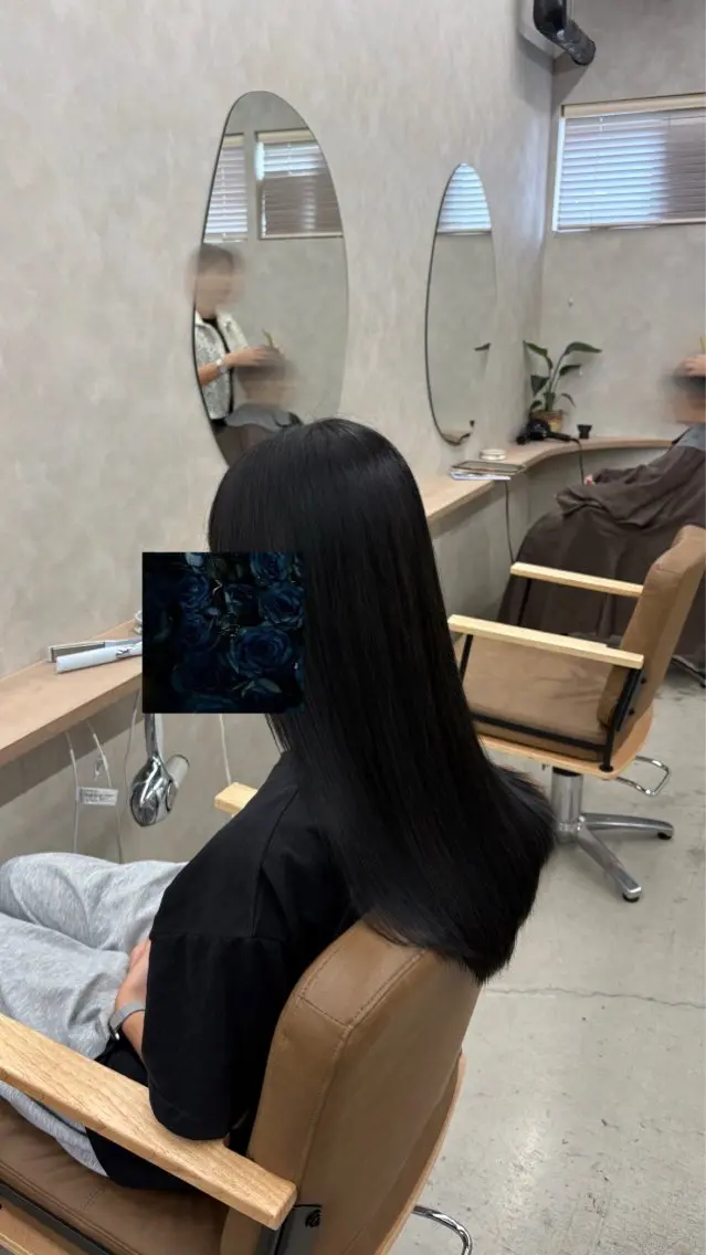 ロング カラー 黒髪 ブルーカラー ブルーブラック "MIoKI"_ YUCCA eluaのヘアスタイル