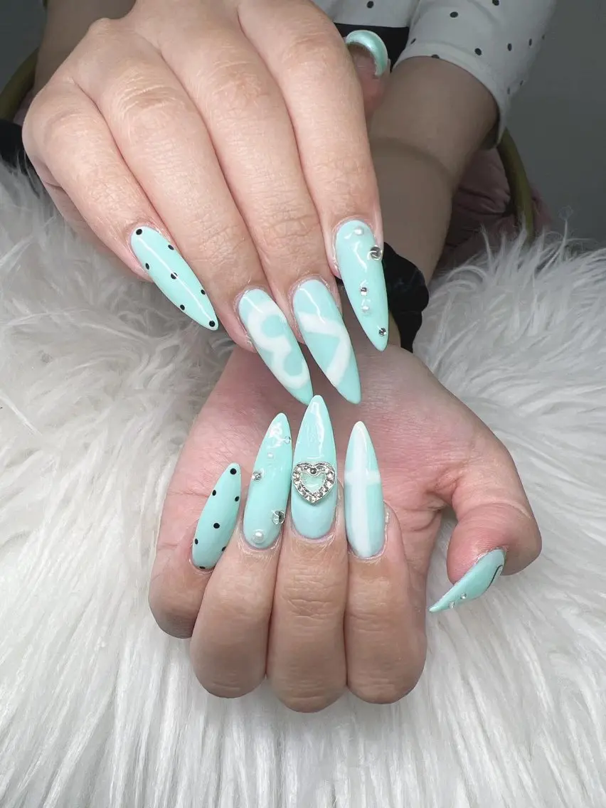 ネイル Lee Nailsのネイルデザイン