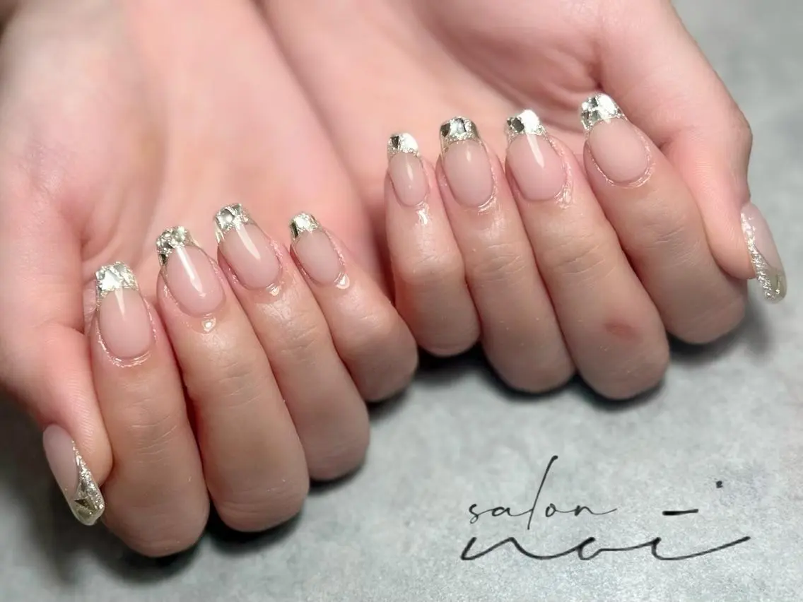 ネイル フレンチネイル ガラスフレンチ ハンドネイル salon noiのネイルデザイン