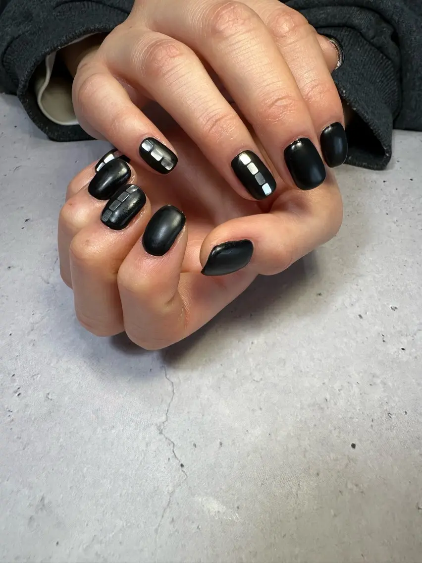 ネイル ブルー フットネイル マグネットネイル ミラーネイル ニュアンスネイル nailsalon Daphneのネイルデザイン
