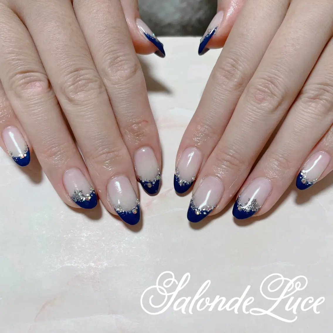 ネイル フレンチネイル キラキラネイル Salon de Luceのネイルデザイン