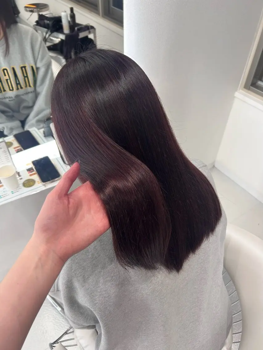 ミディアム ヘアカラー あやめ🪽 オリーブ/ハイトーンのヘアスタイル