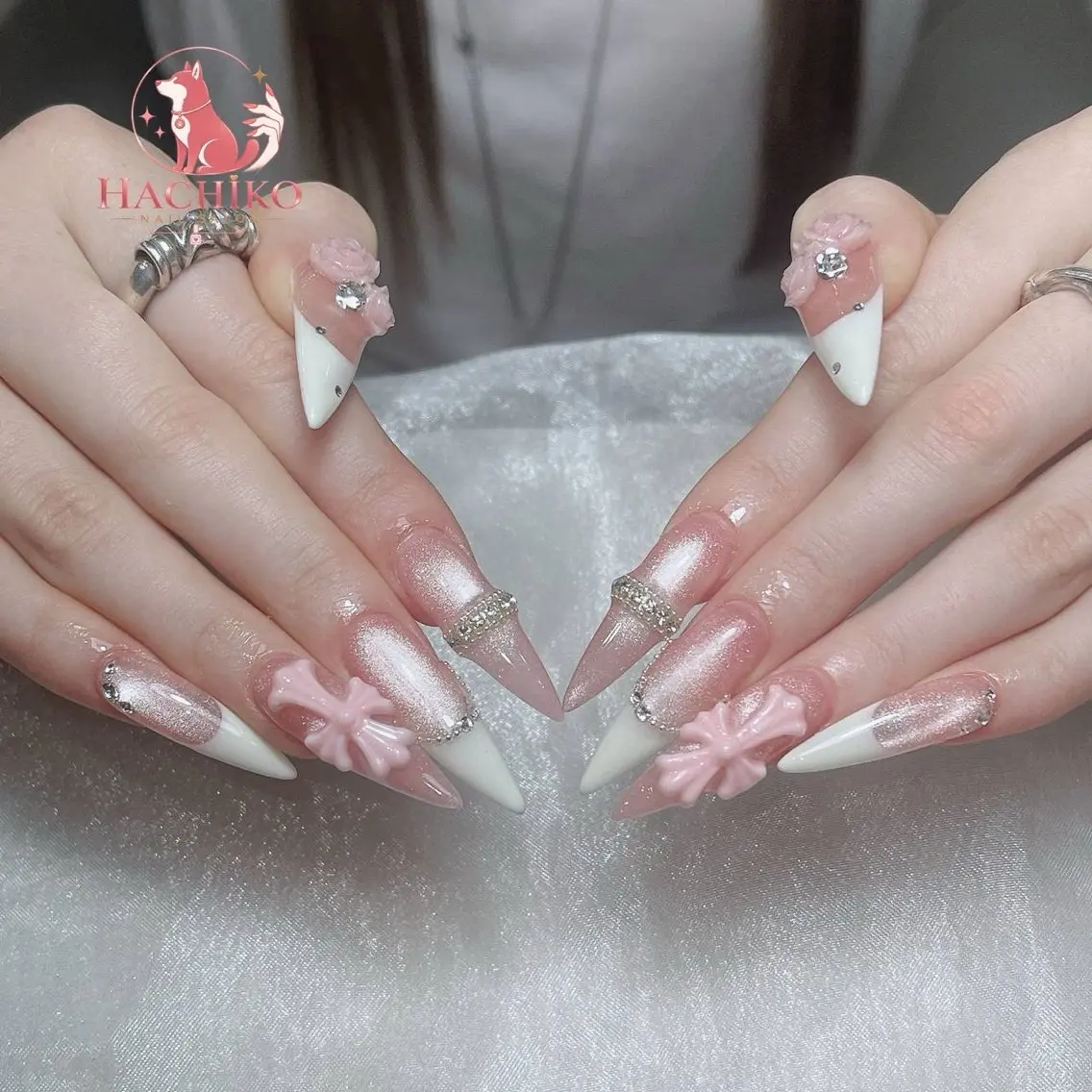 ネイル チークネイル クリアネイル ガーリー キラキラネイル 韓国ネイル ハンドネイル Hachiko Nail Salonのネイルデザイン