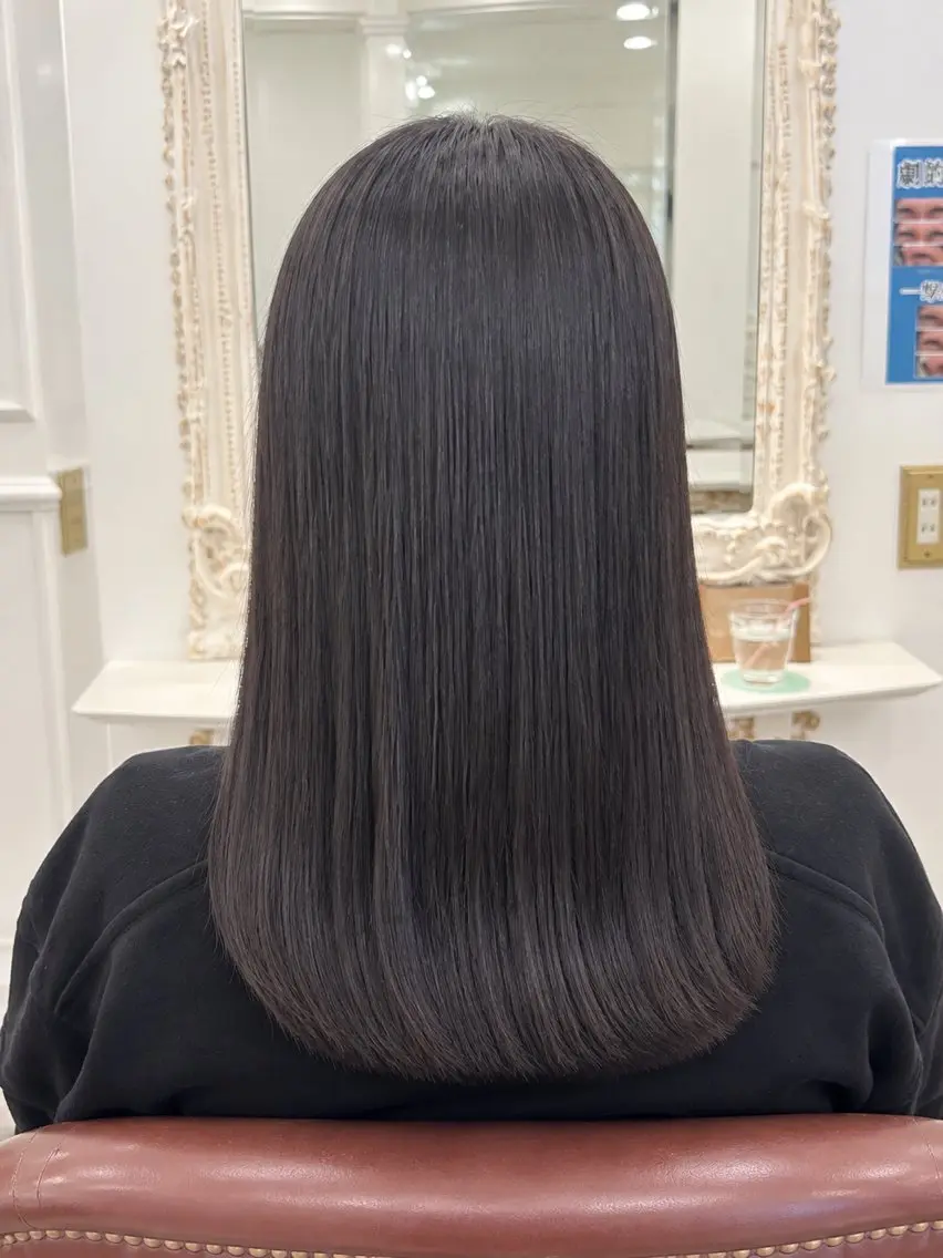 セミロング カラー ヘアカラー 志村 梨帆のヘアスタイル