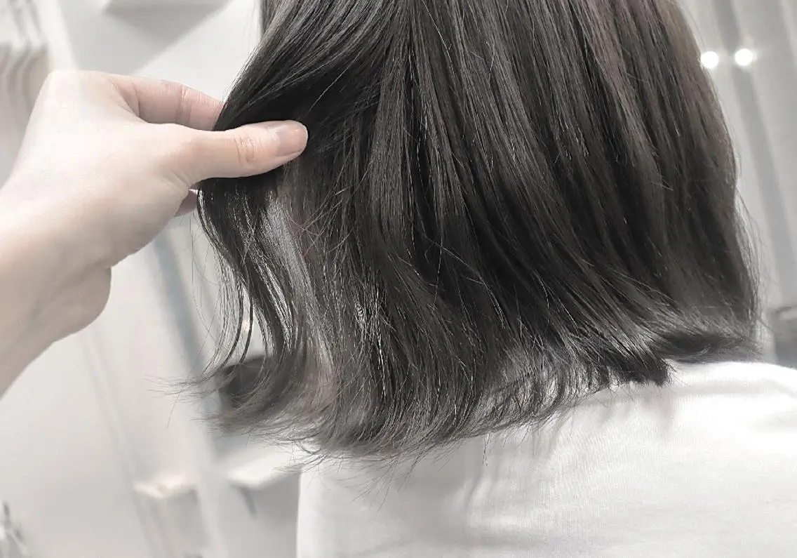 カラー ミディアム アッシュ 大場 友稀のヘアスタイル