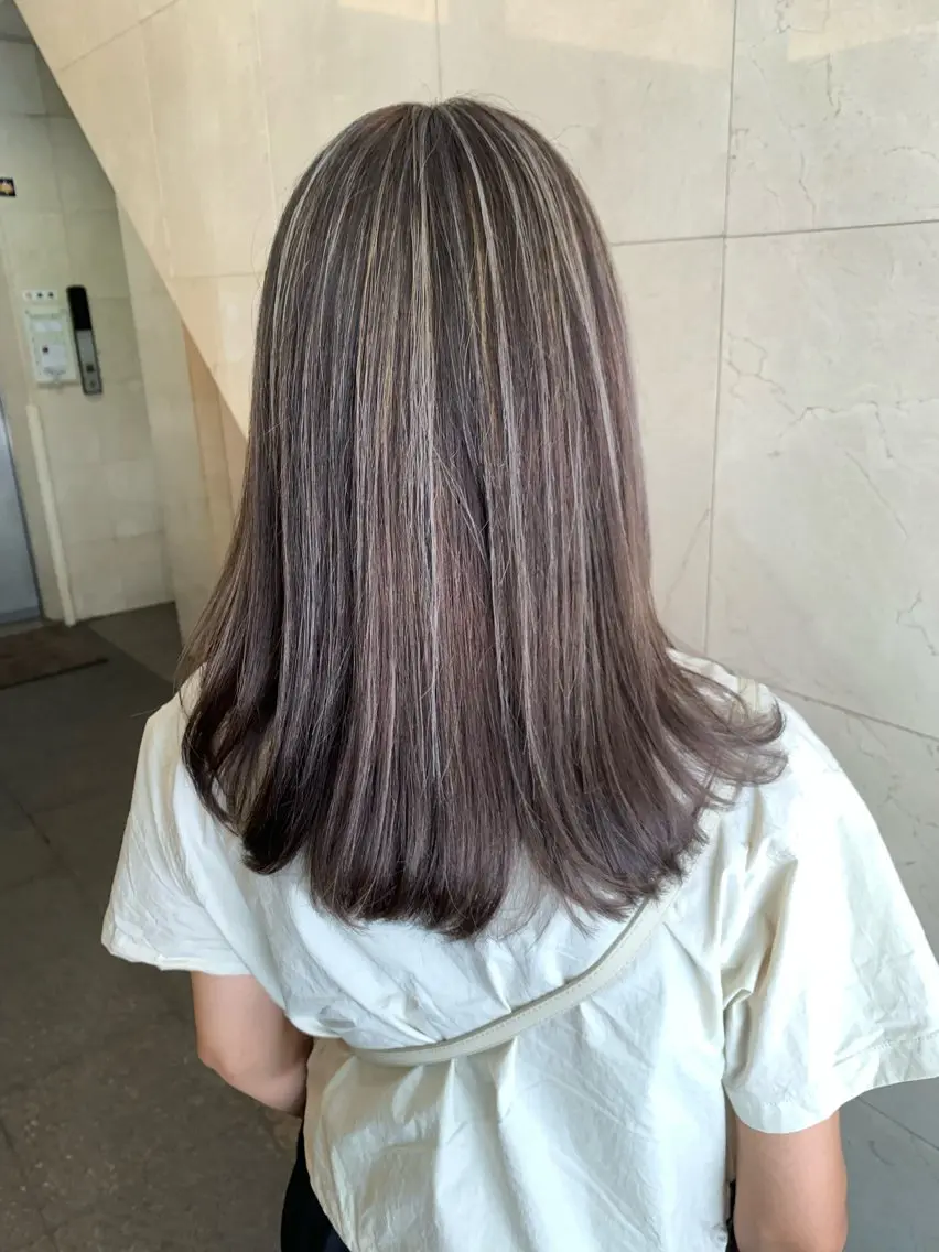 セミロング カラー 船津武俊 フナツタケトシのヘアスタイル